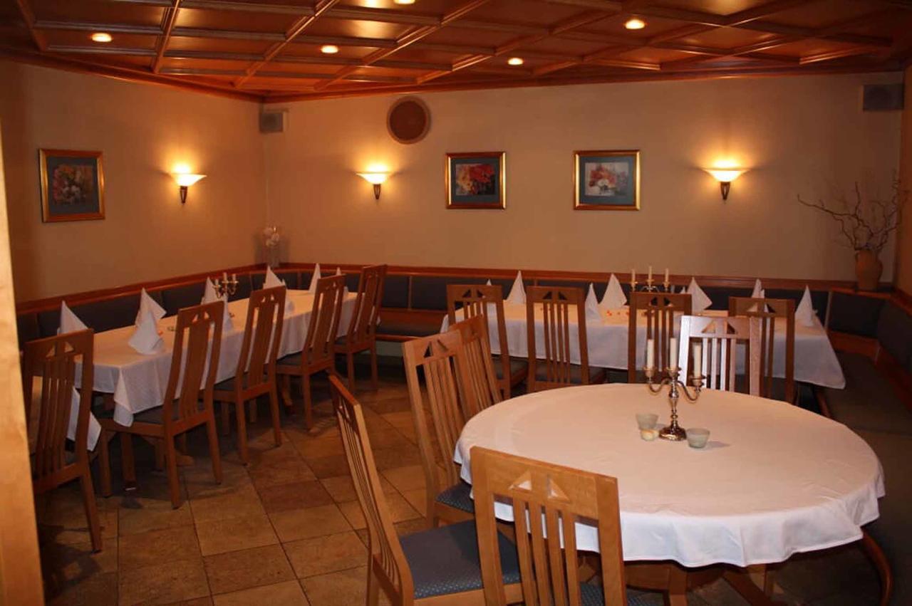 Wirtshaus "Alte Post" Hotel Zandt Buitenkant foto